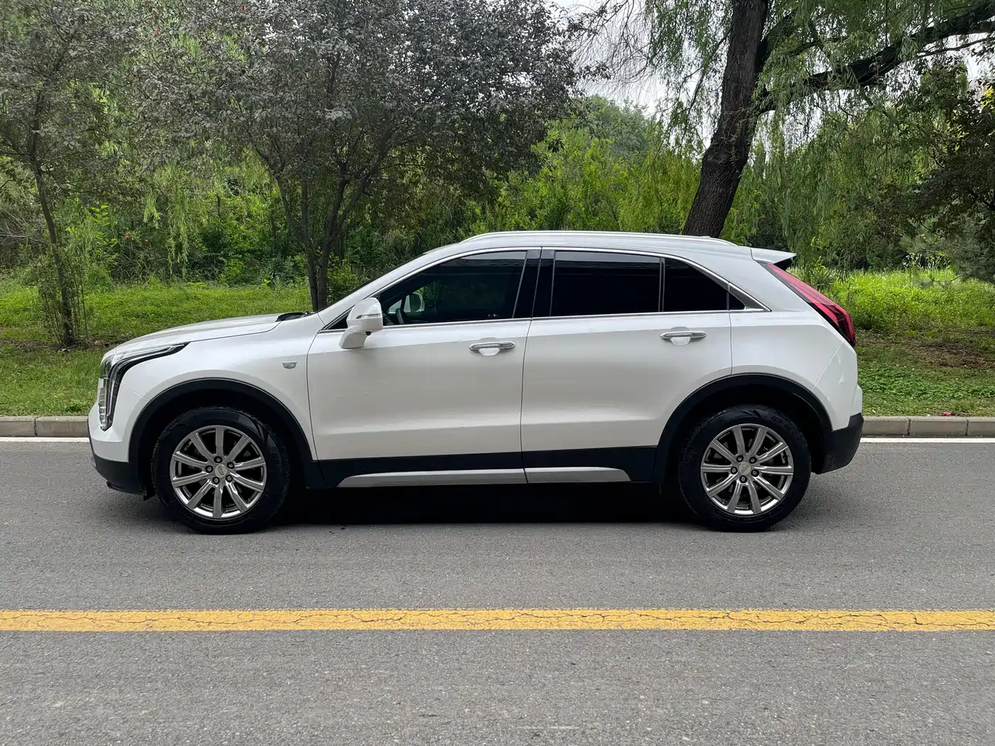 Cadillac XT4 2019 2018 Model 28T 4WD Leading