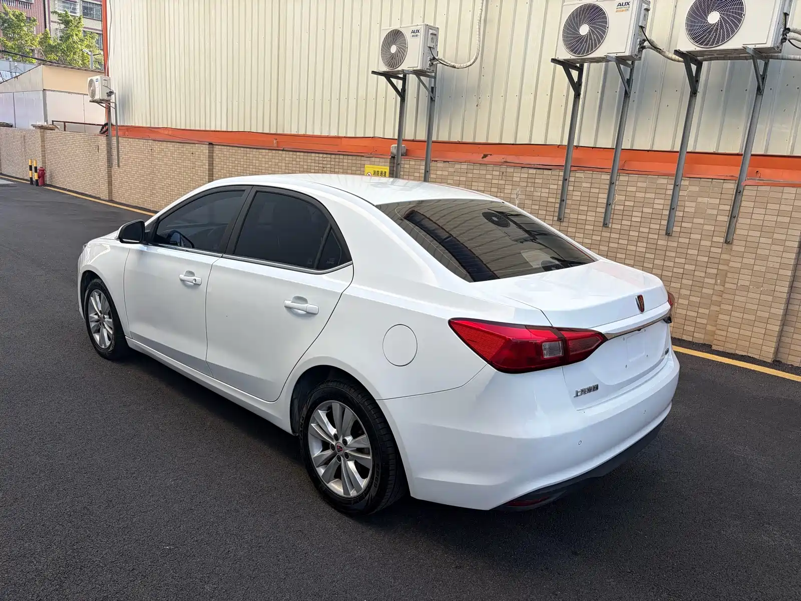 Photo 8 - Roewe 360