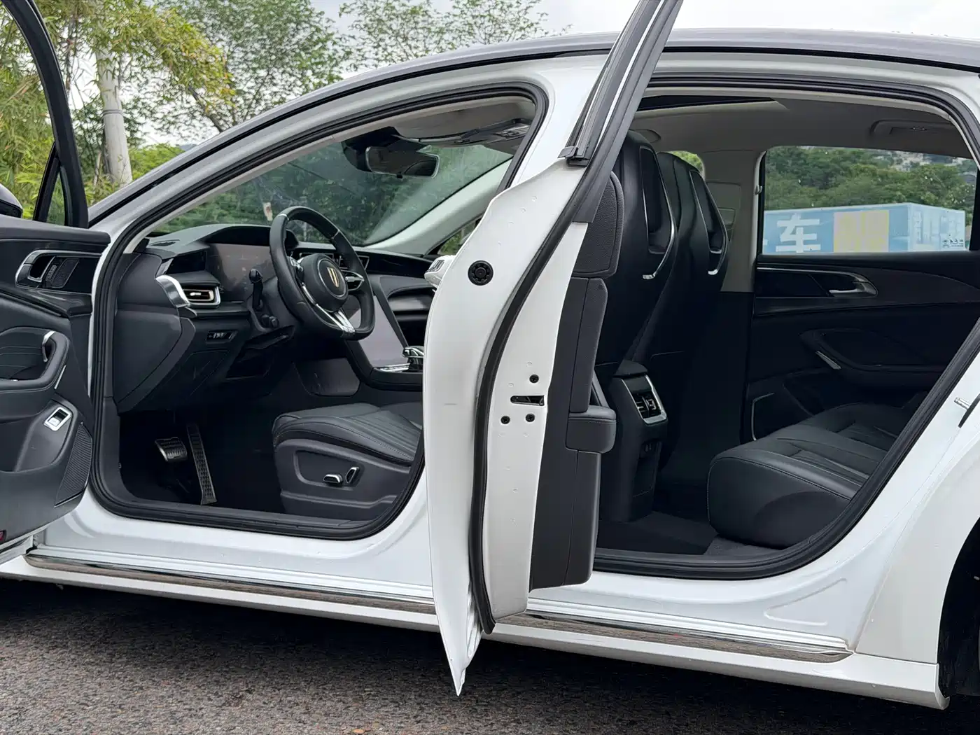 Hongqi H6 2023 2.0T Elegance Edition фото 13