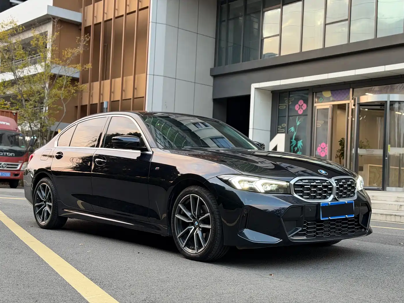 BMW 3 Series 2023 325Li M Sport Package фото 3