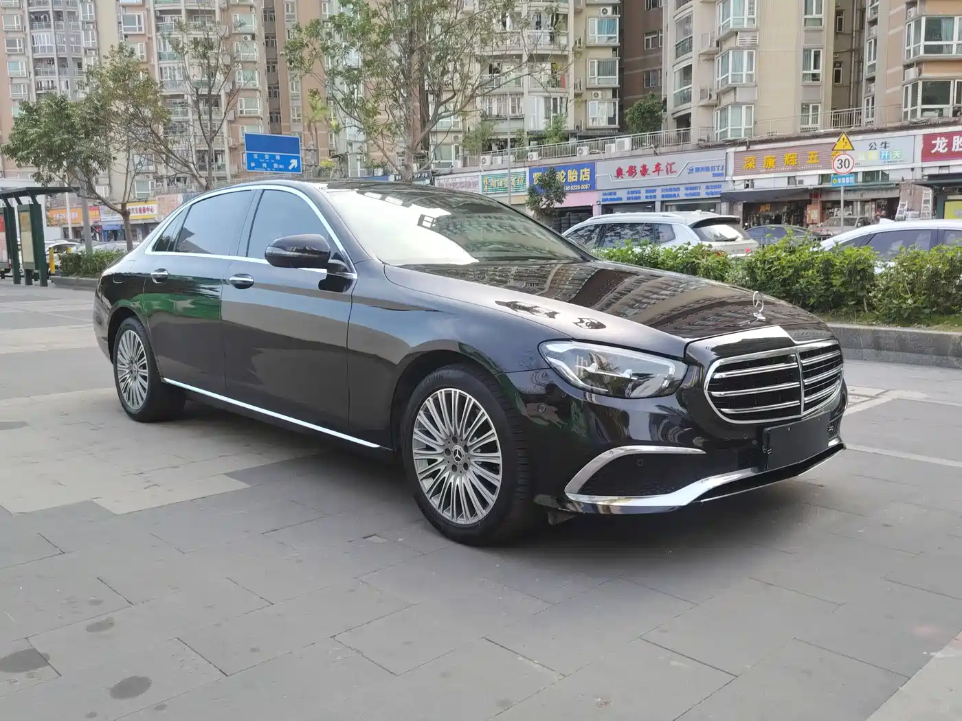 MERCEDES-BENZ E CLASS