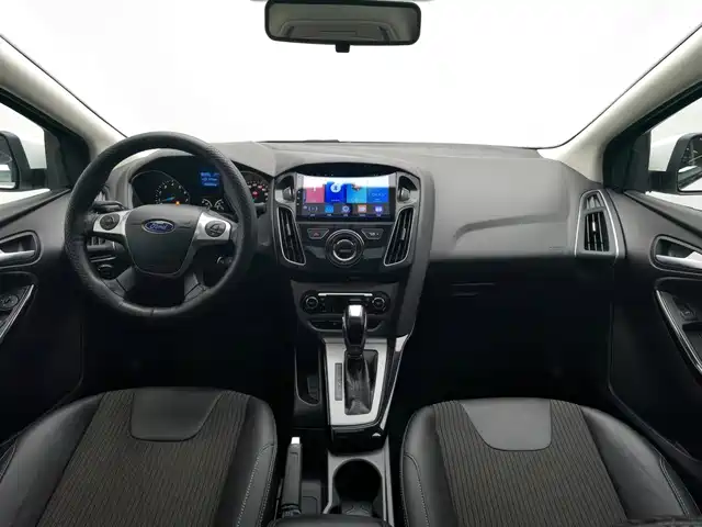 Ford Focus 2012 Sedan 1.6L Automatic Trend — фото 5