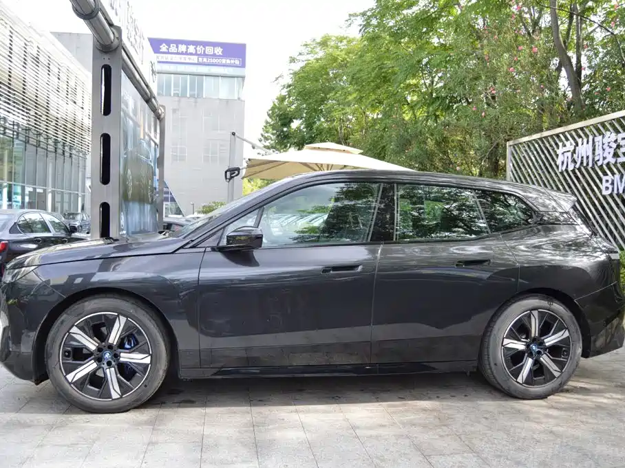 BMW iX 2023 2022 xDrive40