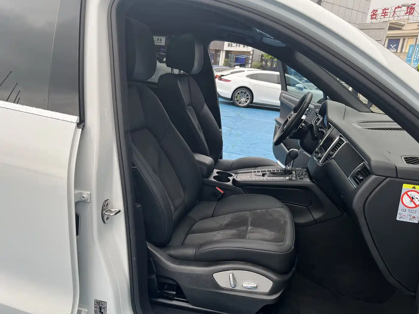 Porsche Macan 2017 Macan 2.0T фото 10