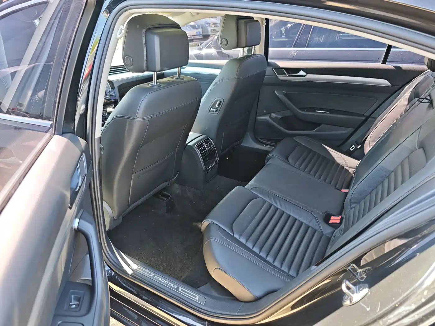Volkswagen Magotan 2017 330TSI DSG Leading фото 5
