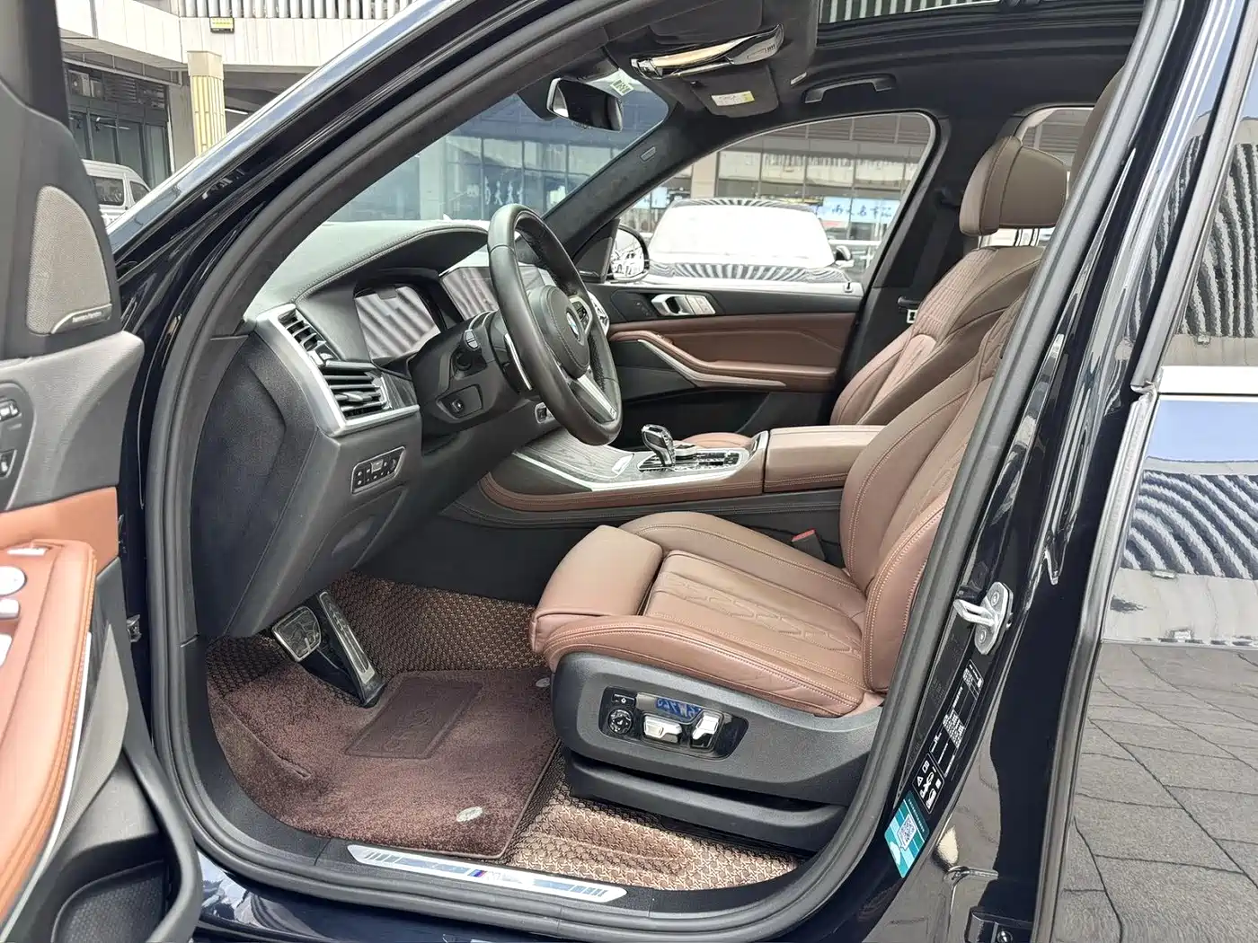 BMW X7 2019 xDrive40i Exclusive M Sport Package фото 4