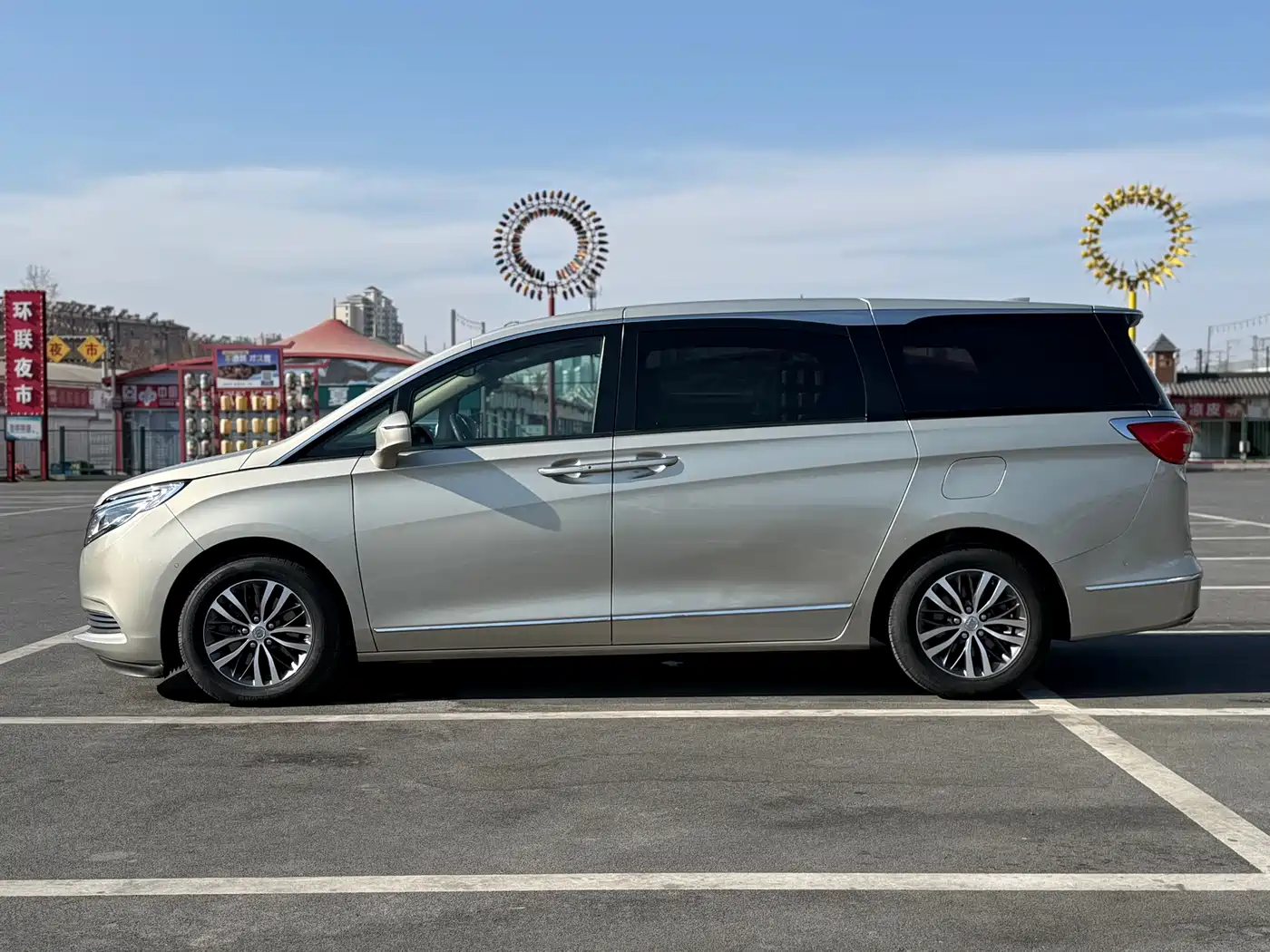 Buick GL8 2018 ES 28T Flagship Type China VI фото 3