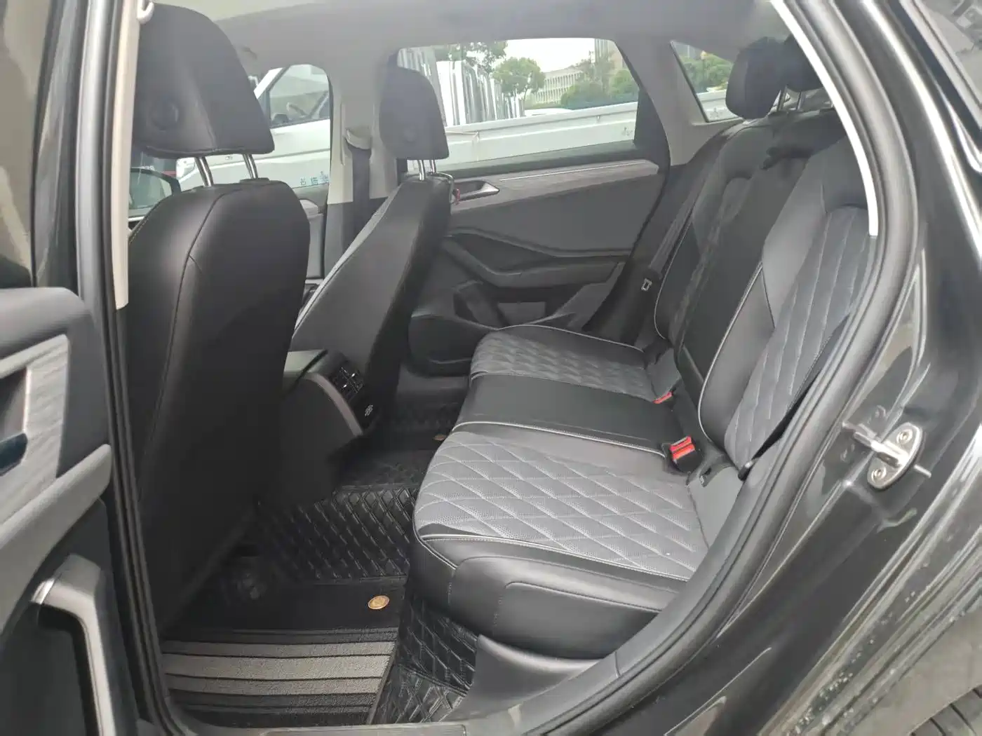 Volkswagen Sagitar 2023 300TSI DSG Surpassing Edition фото 7