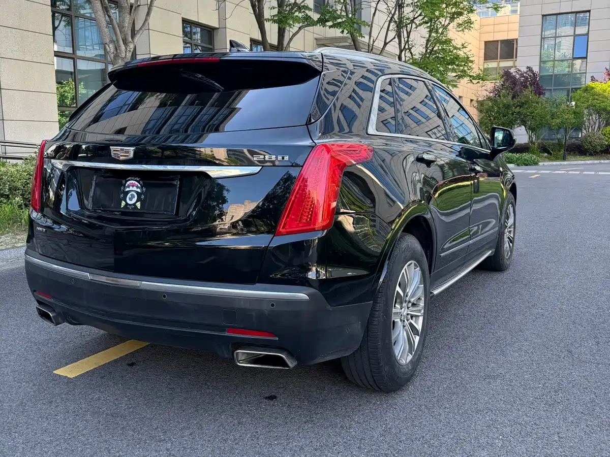 Фото 14 - Cadillac XT5