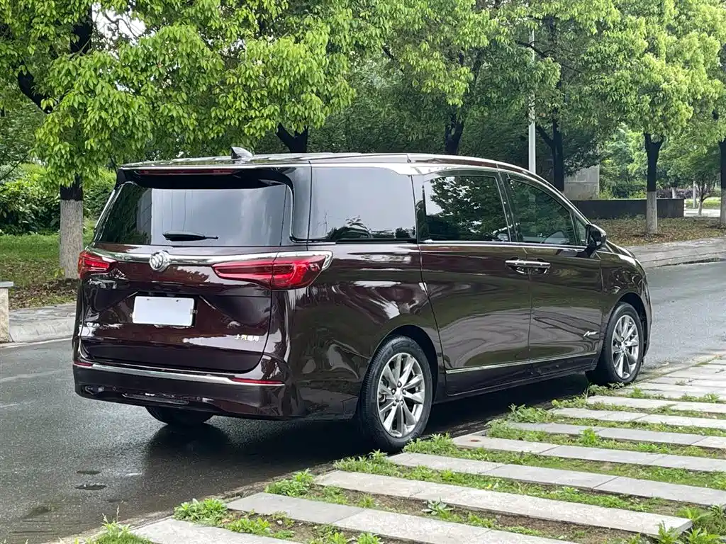 BUICK GL8