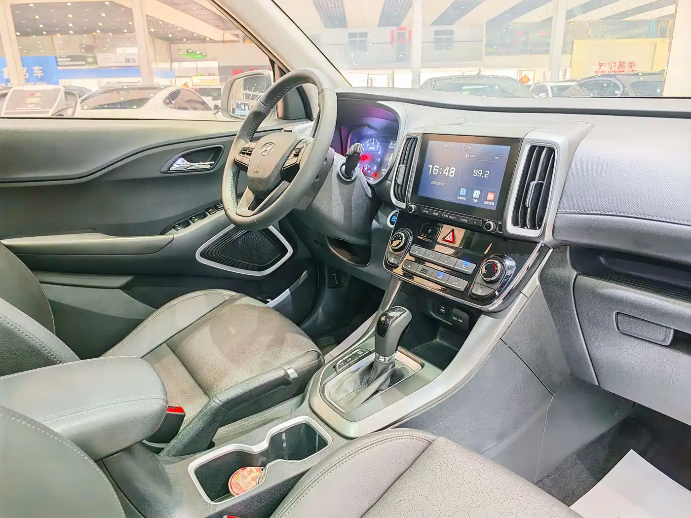 Hyundai Beijing Hyundai ix35 2018 2.0L Automatic 2WD Zhiyong·Enjoyment Edition фото 10