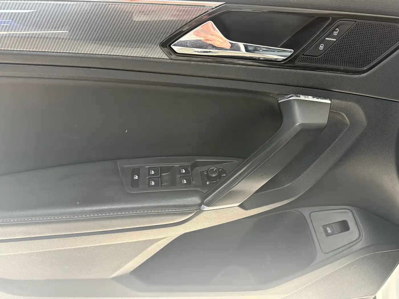 Volkswagen Tiguan L 2021 330TSI Automatic 2WD R-Line Flagship фото 13