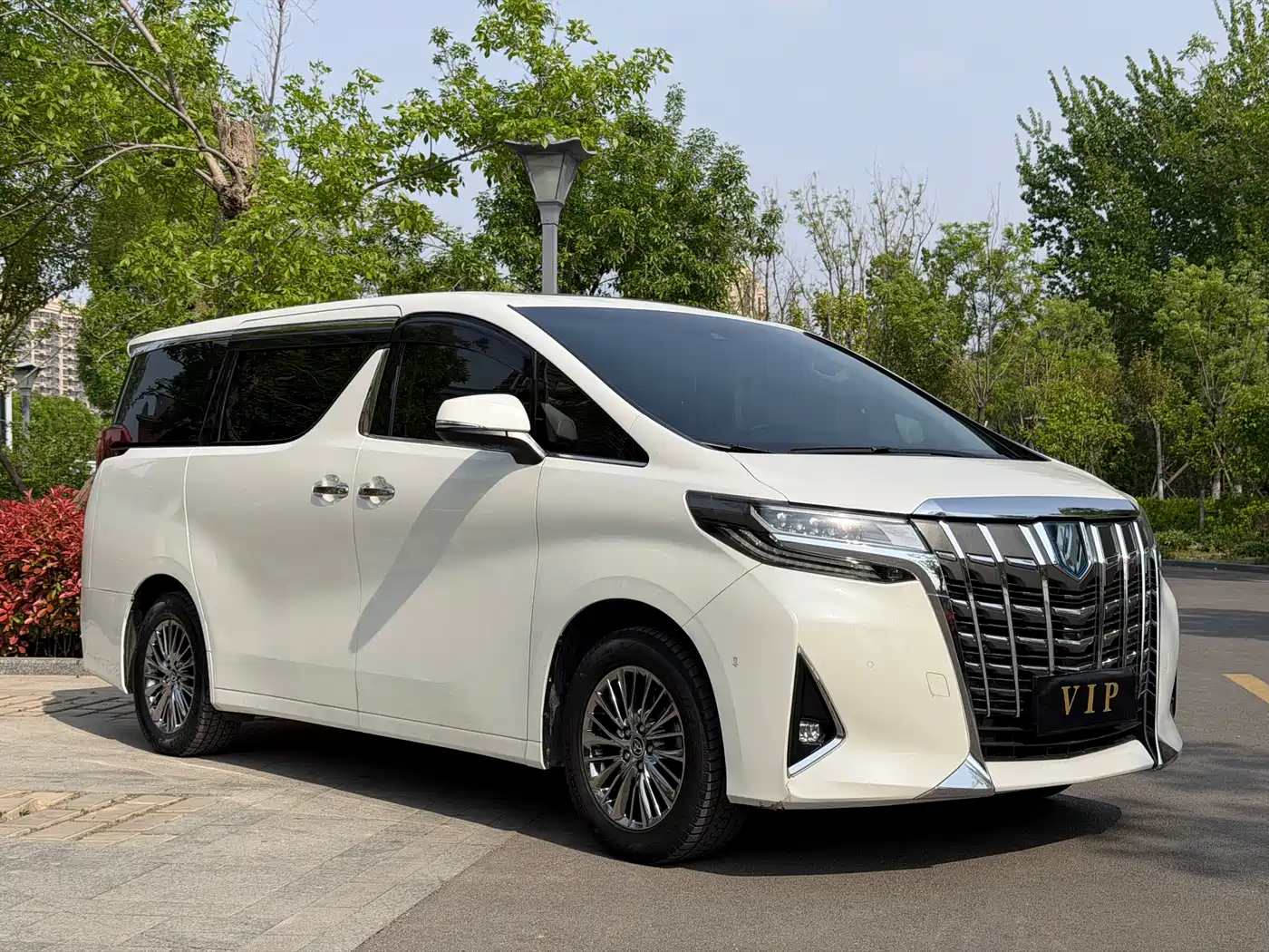 Toyota Alphard 2021 Hybrid 2.5L Premium фото 3