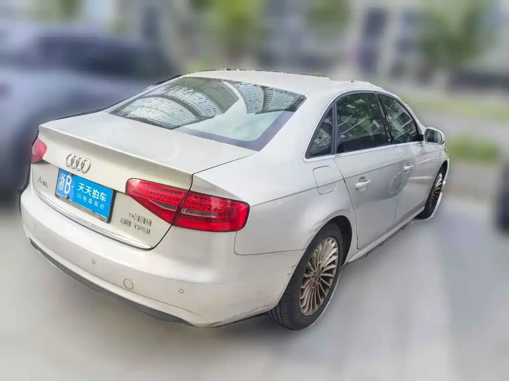 Photo 5 - Audi A4L