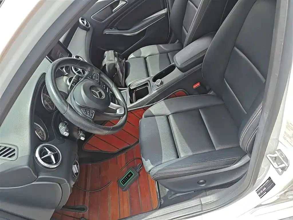 Mercedes-Benz GLA 2016 GLA 200 Fashion фото 15