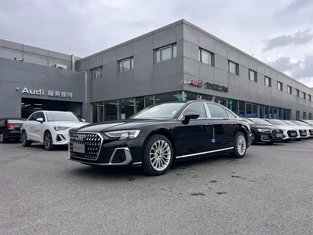 Audi A8 2025 A8L 45 TFSI quattro Luxury