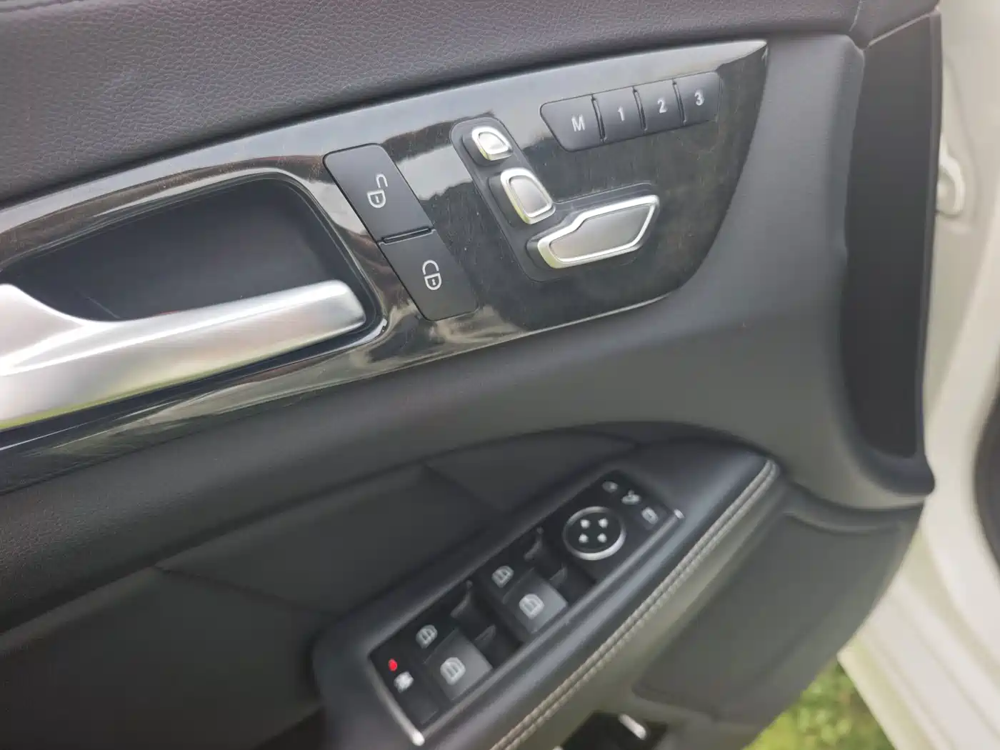 Фото 16 - Mercedes-Benz CLS
