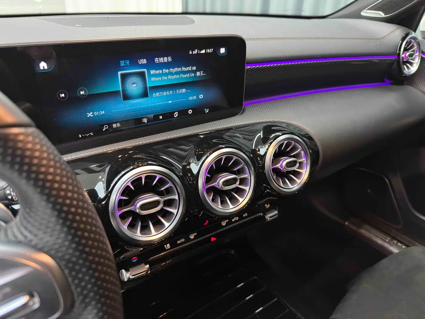 Mercedes-Benz A-Class 2019 A 200 L Sport Sedan фото 17