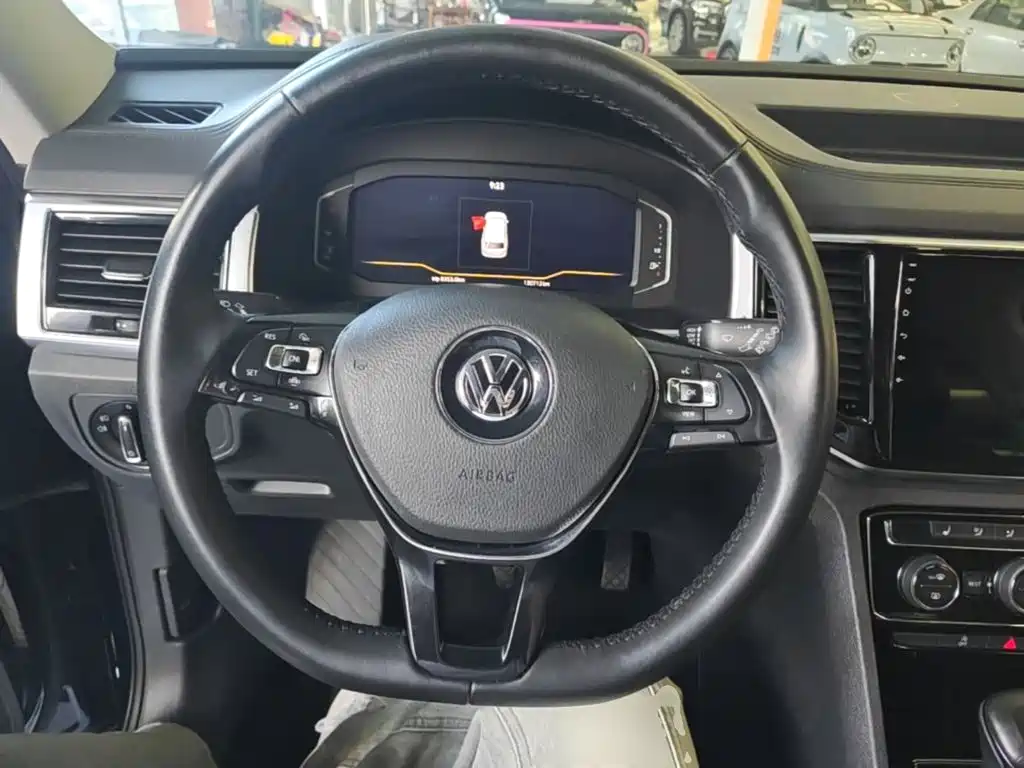 Фото 10 - Volkswagen Teramont