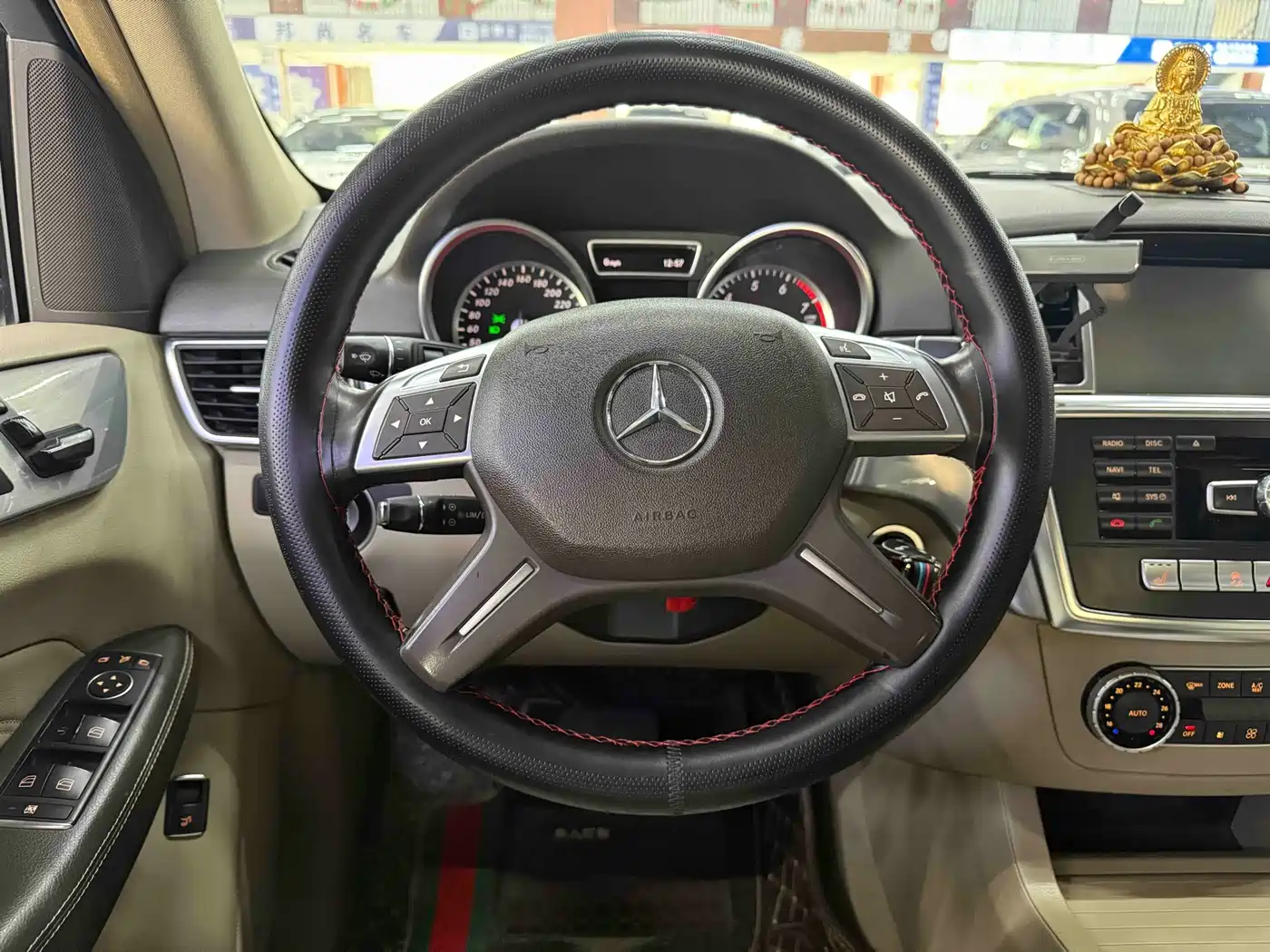 Mercedes-Benz M-Class 2014 ML 320 4MATIC фото 11