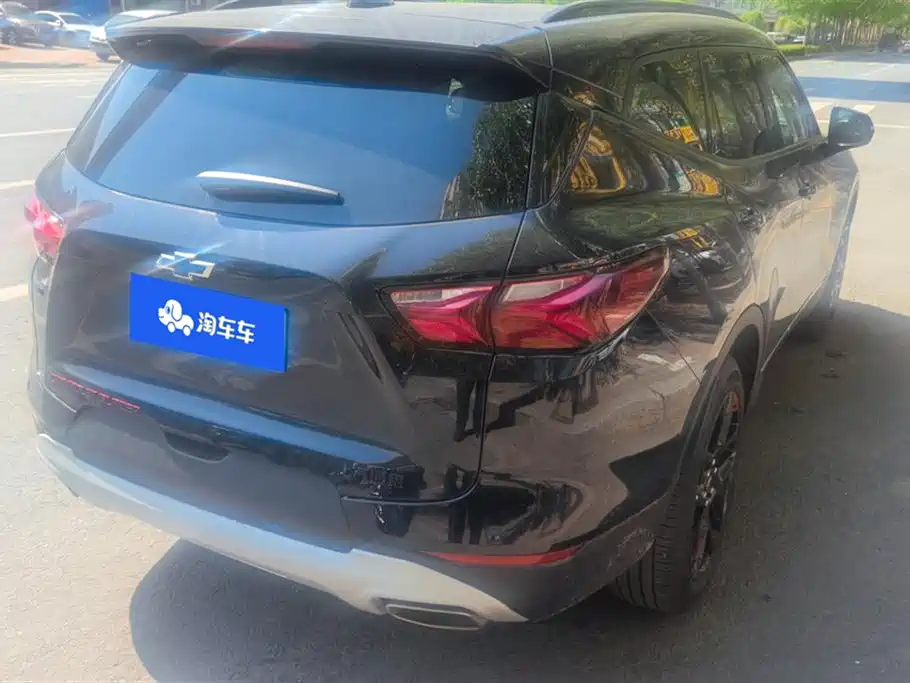 Chevrolet Trailblazer 2022 Mild Hybrid 650T Redline 7-Seater Thunder Edition фото 3