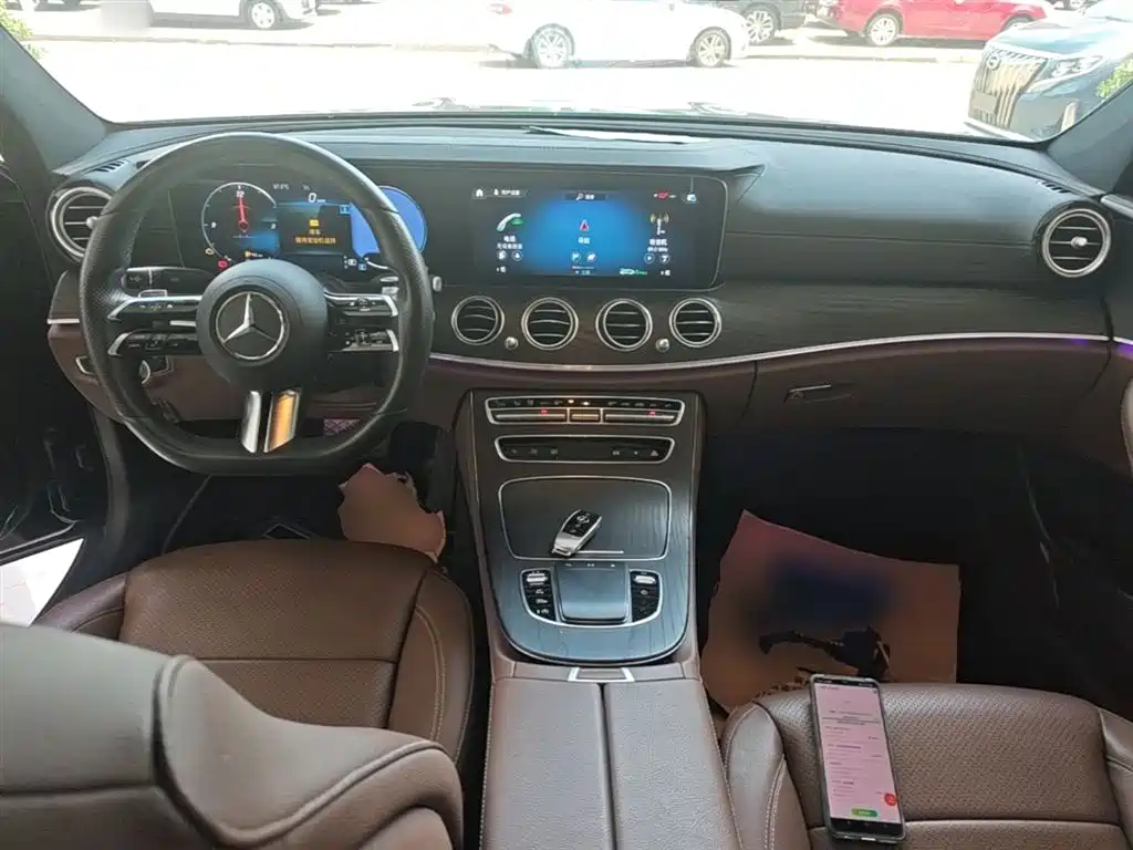 MERCEDES-BENZ E-CLASS