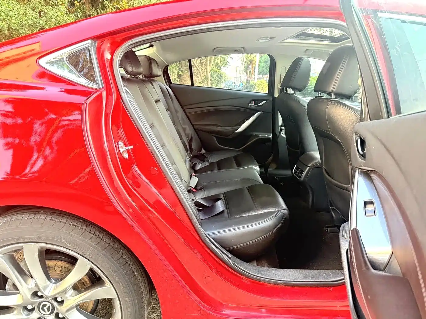 Photo 6 - Mazda Atenza