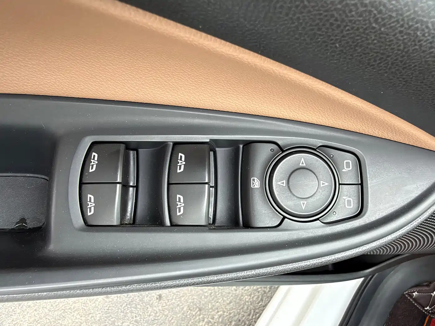 Buick GL6 2022 2021 323T Mild Hybrid Connected Luxury