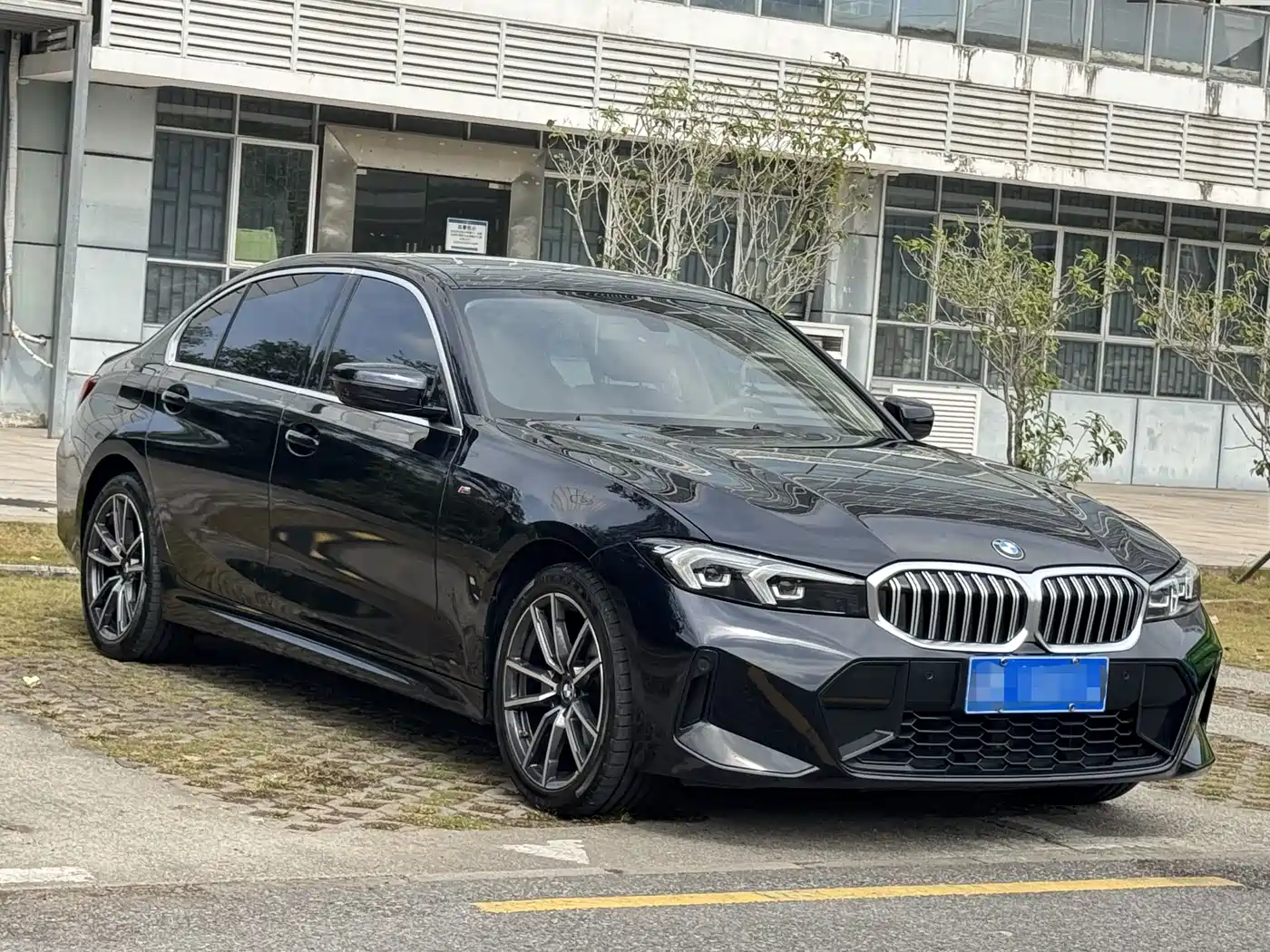 BMW 3 Series 2023 320Li M Sport Package фото 2