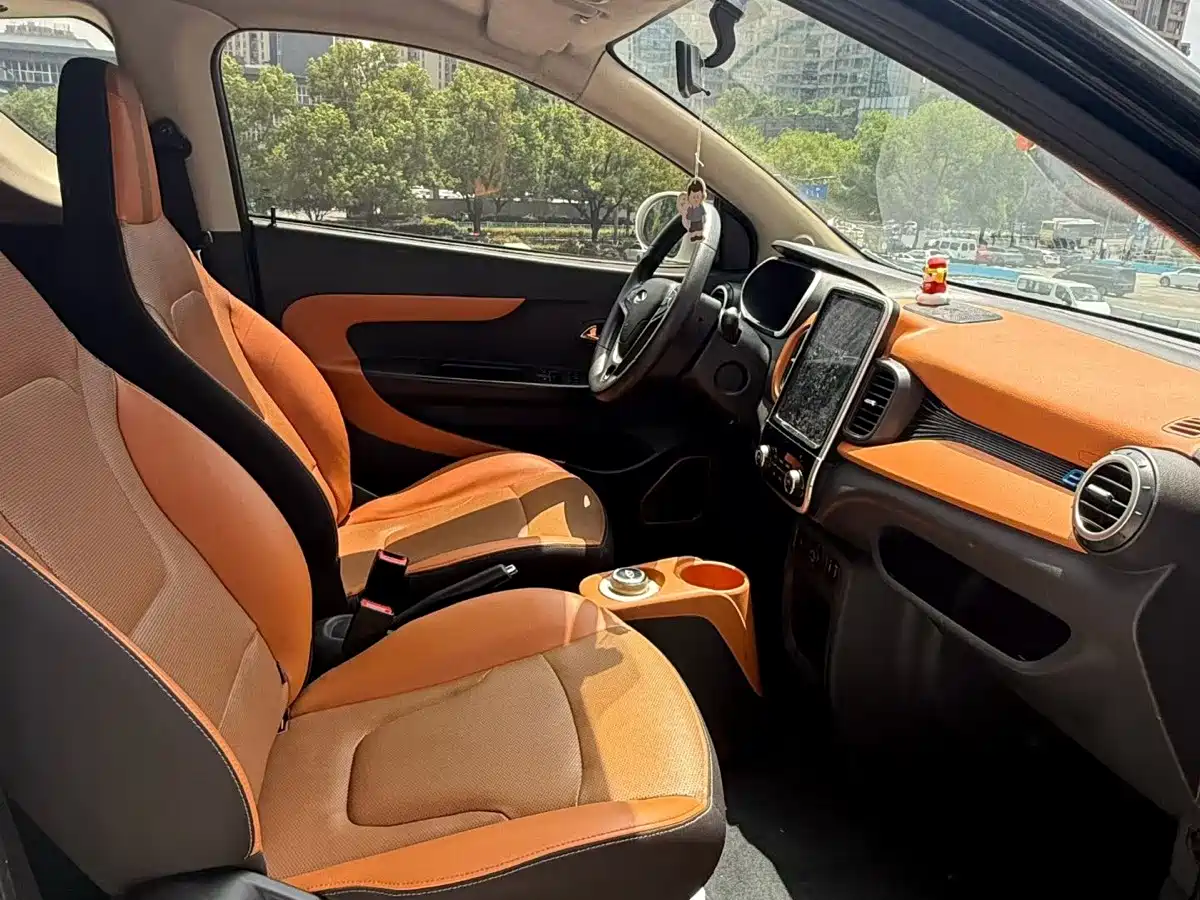 QQ New Energy Little Ant 2019 2018 400 4-Seater Premium Smart Edition