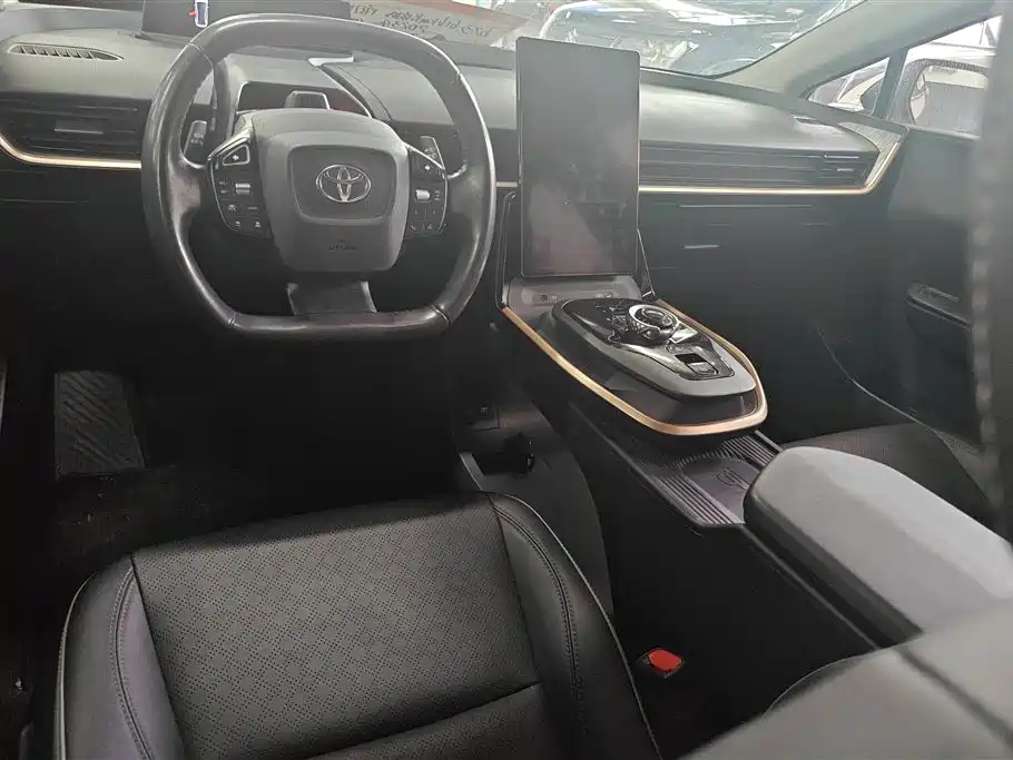 Toyota bZ3 2023 616km Long Range Premium фото 12