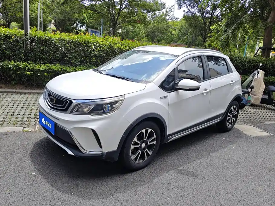 Фото 1 - Geely Vision X3