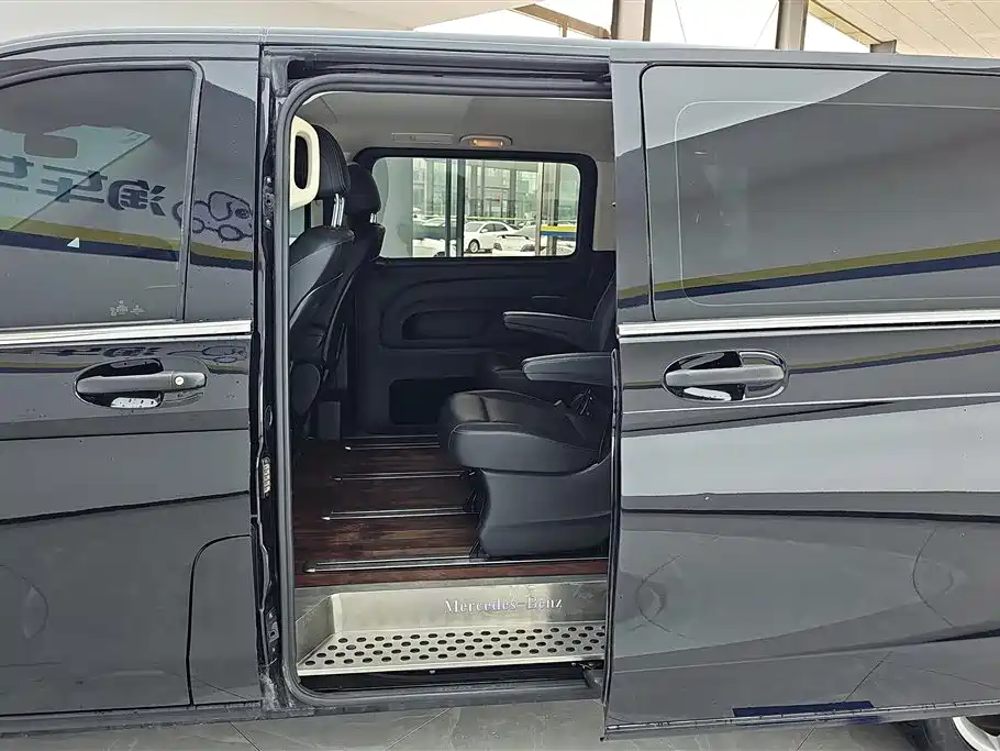 Mercedes-Benz Vito 2020 2.0T Elite Edition (7-seater) фото 11