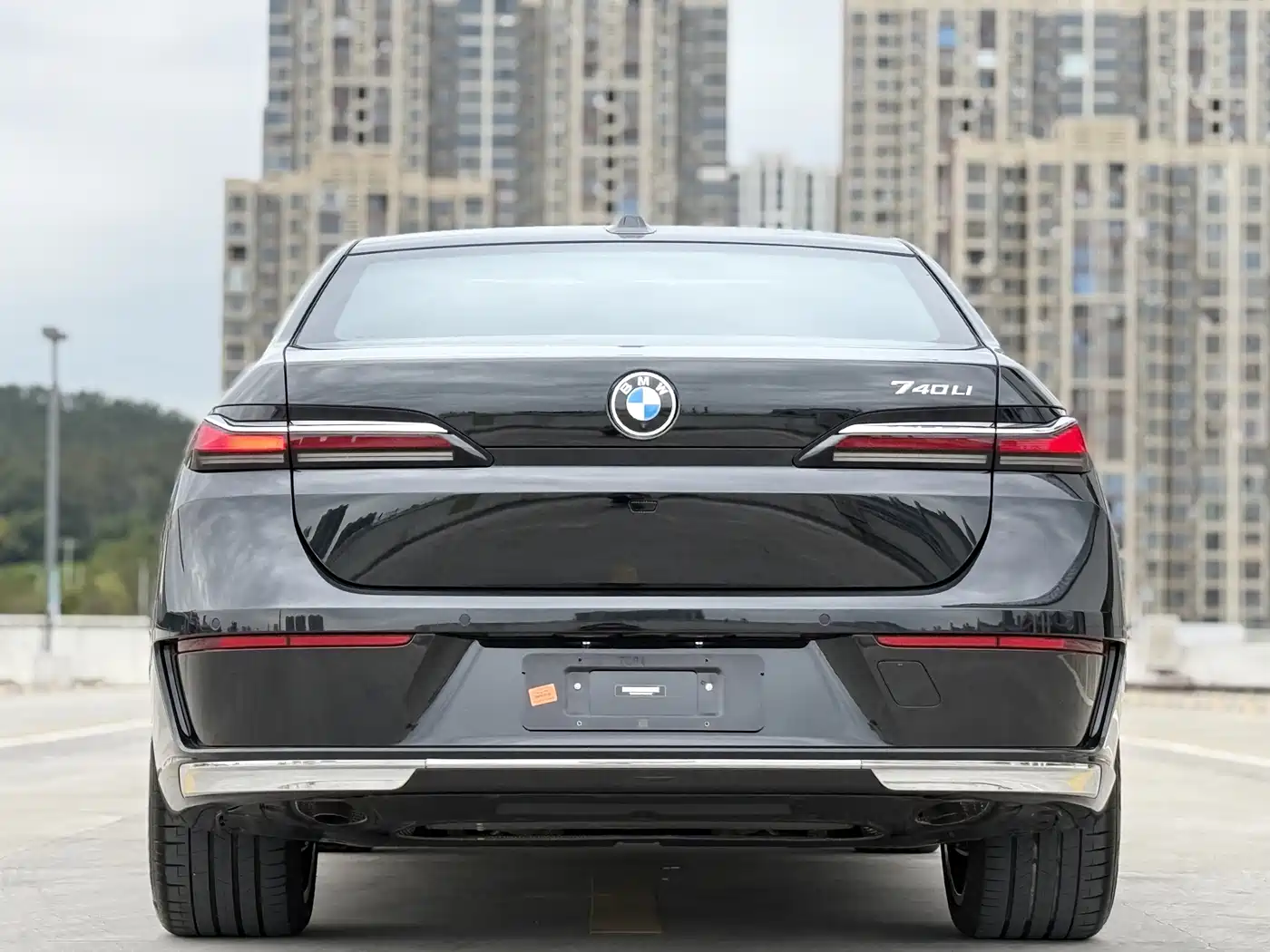 BMW 7-SERIES