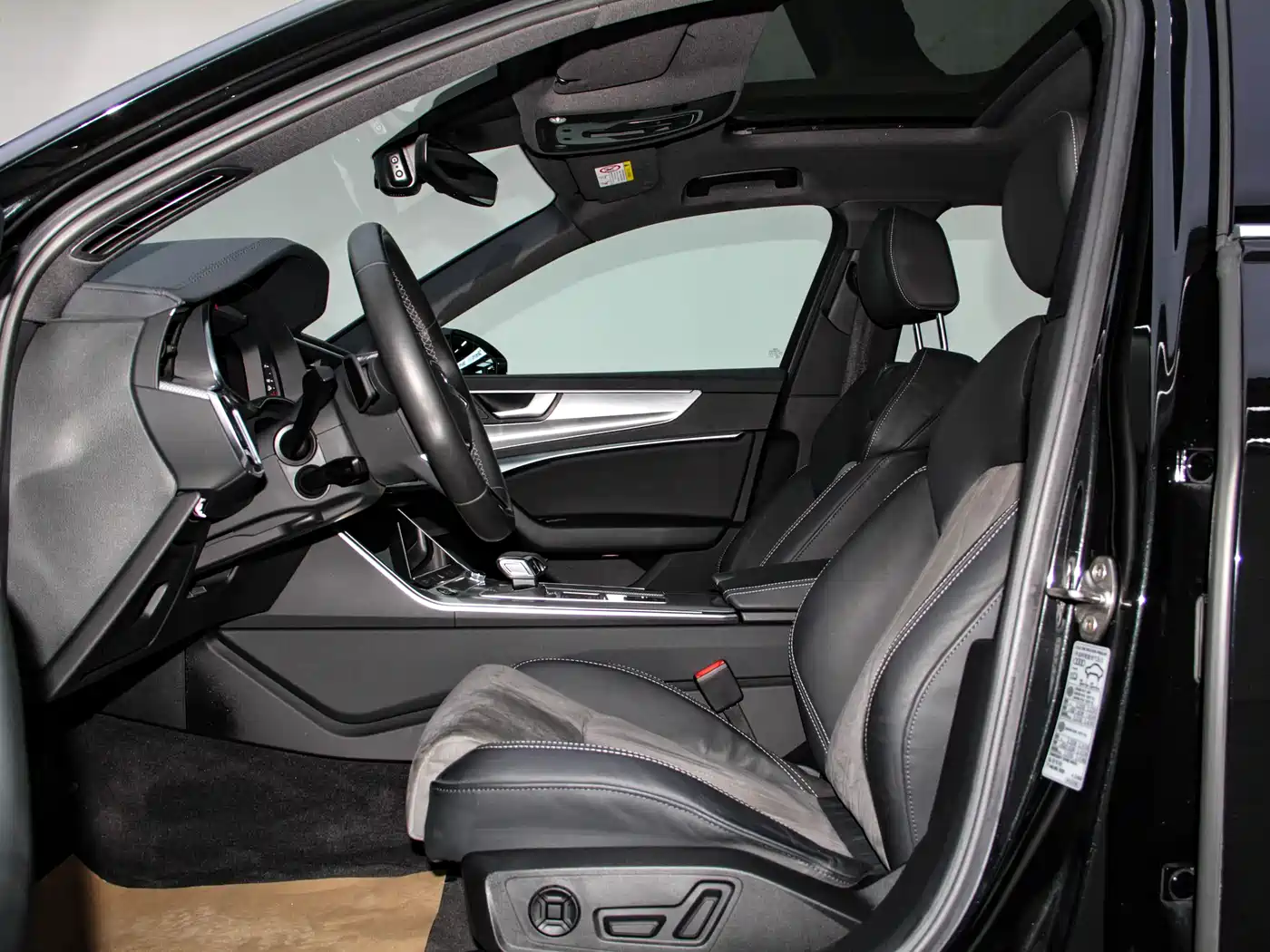 Audi A6L 2021 40 TFSI Luxury Sport фото 3