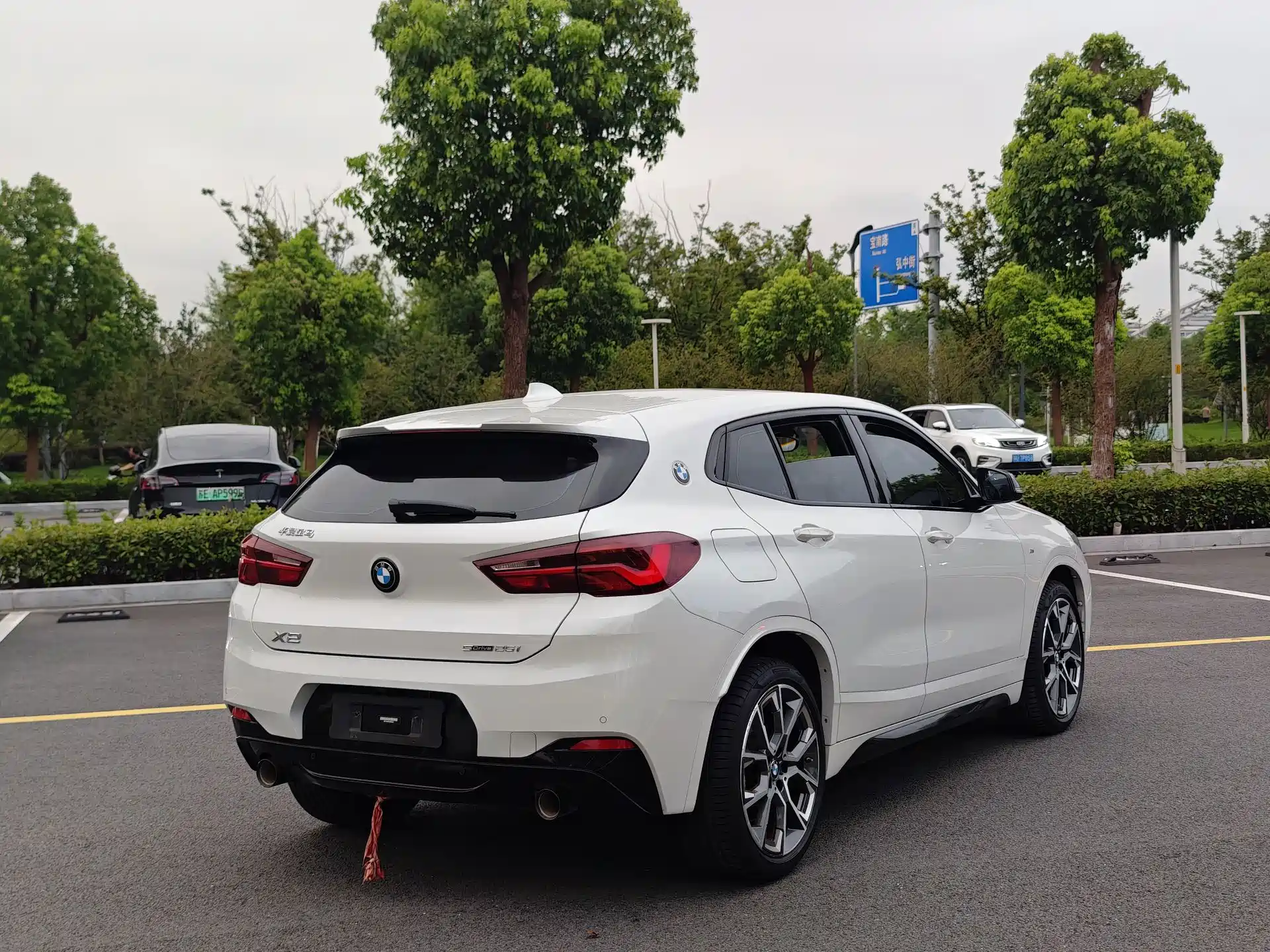 Photo 15 - BMW X2