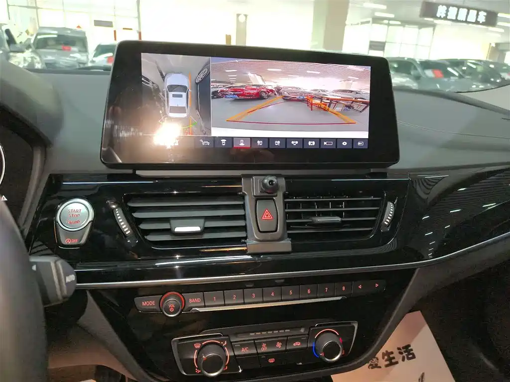 BMW 1 Series 2023 125i M Sport Shadow Edition фото 9