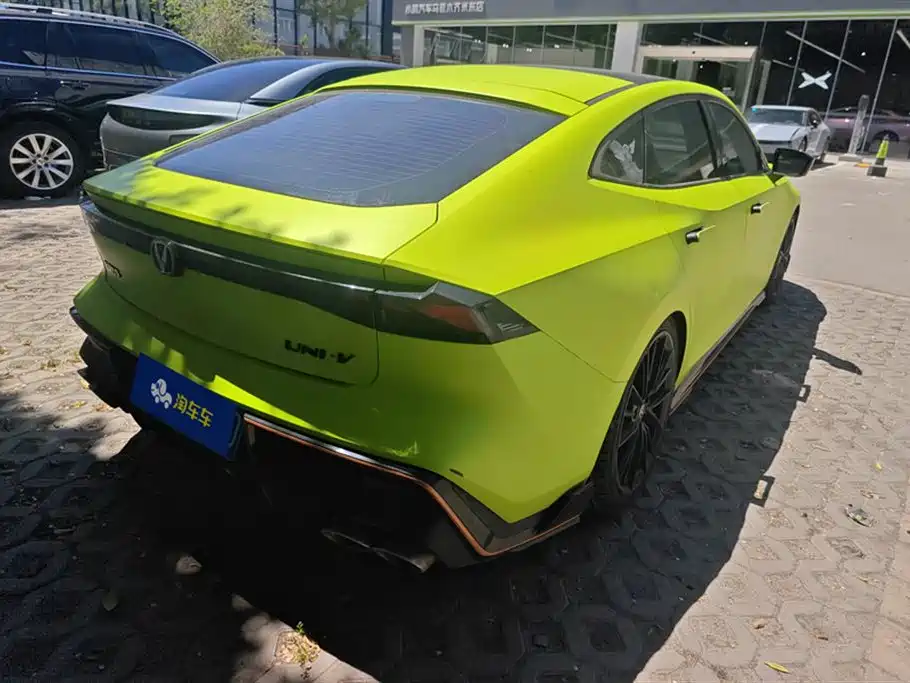 CHANGAN UNI-V