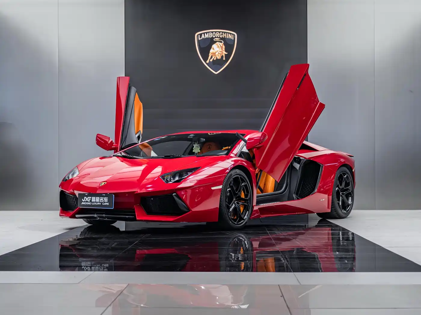Lamborghini Aventador 2013 2011 LP 700-4