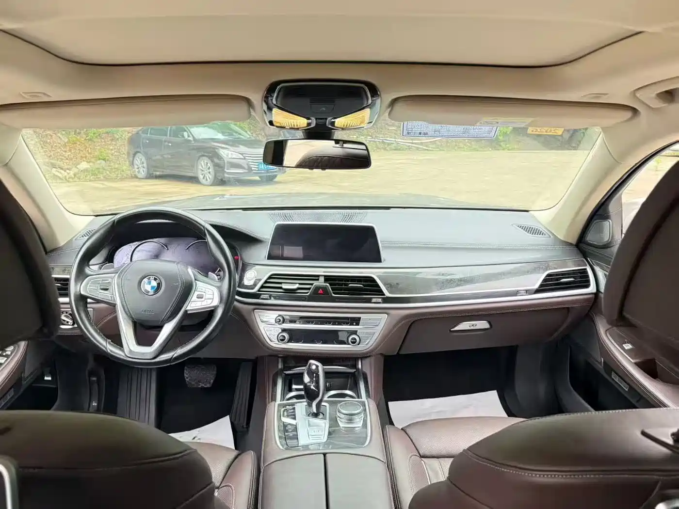 BMW 7 Series 2018 740Li Leading Type Excellence Package фото 2