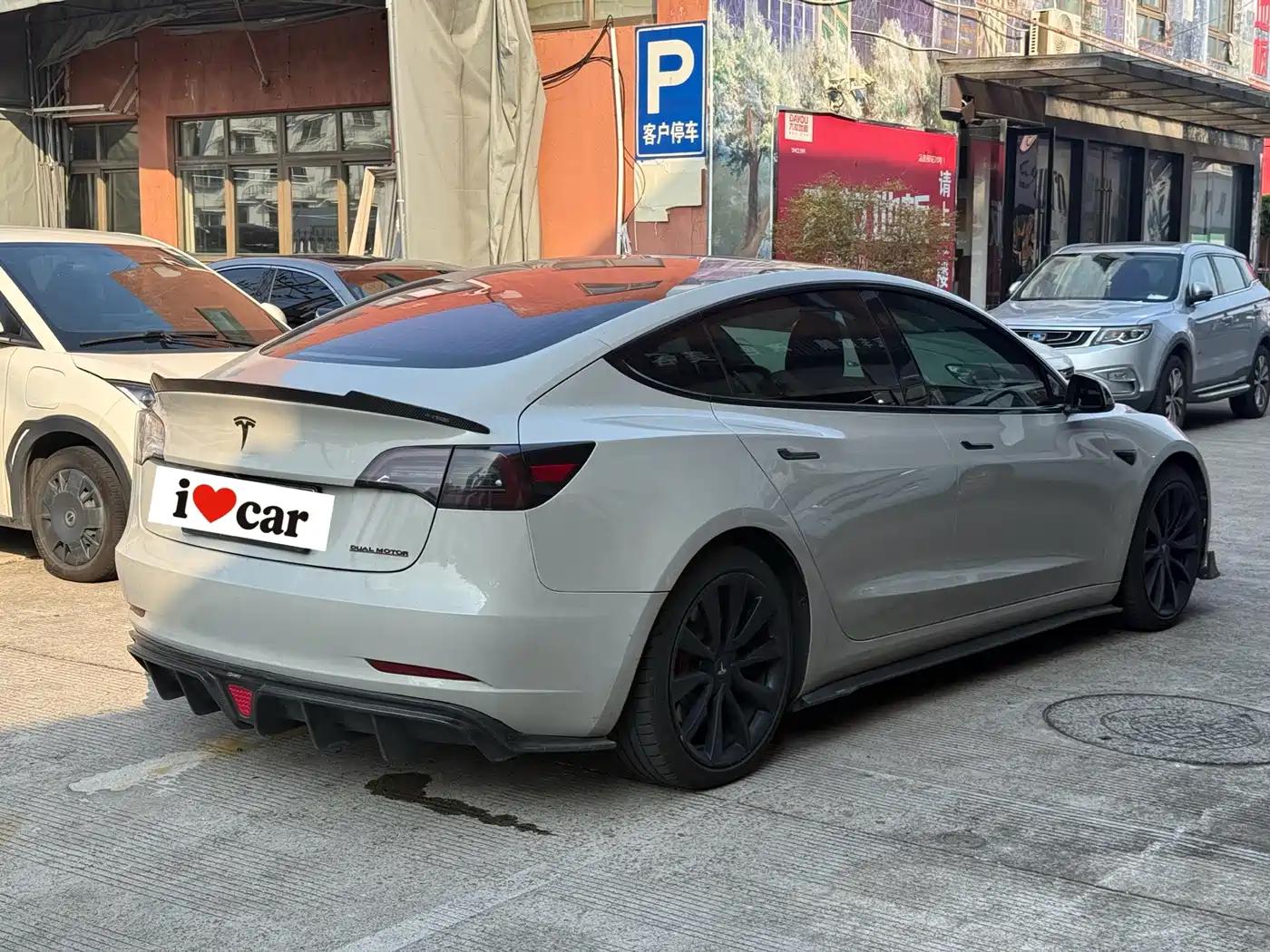 Tesla Model 3 (Import) 2019 2019 Long Range All-Wheel Drive Edition