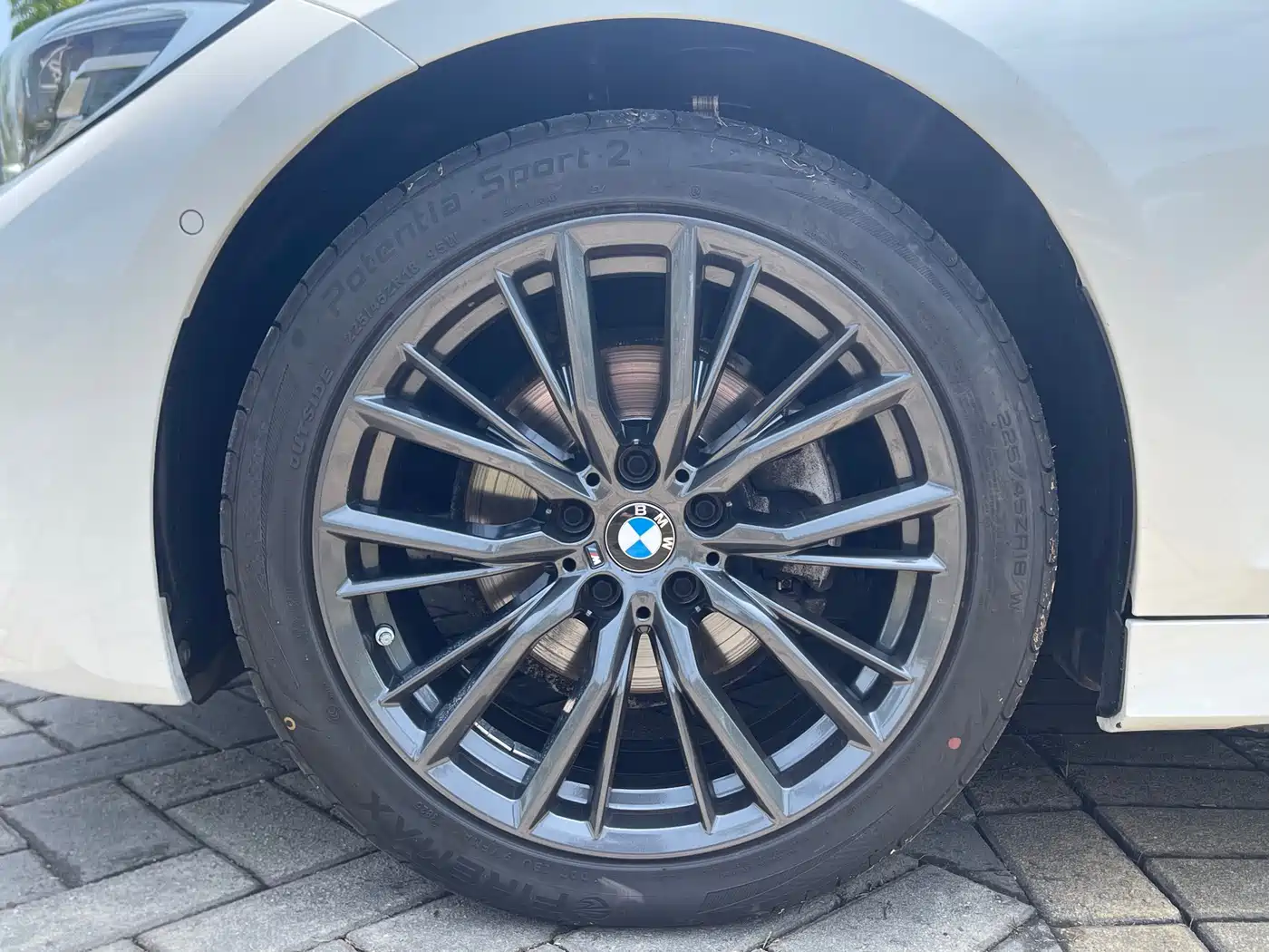 BMW 3 Series 2022 325Li M Sport Shadow Edition фото 23