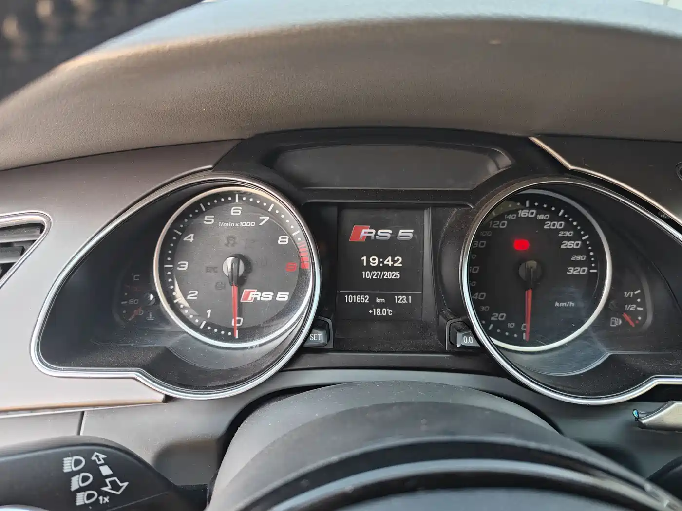 Audi A5 (Import) 2012 2.0TFSI Coupe фото 16