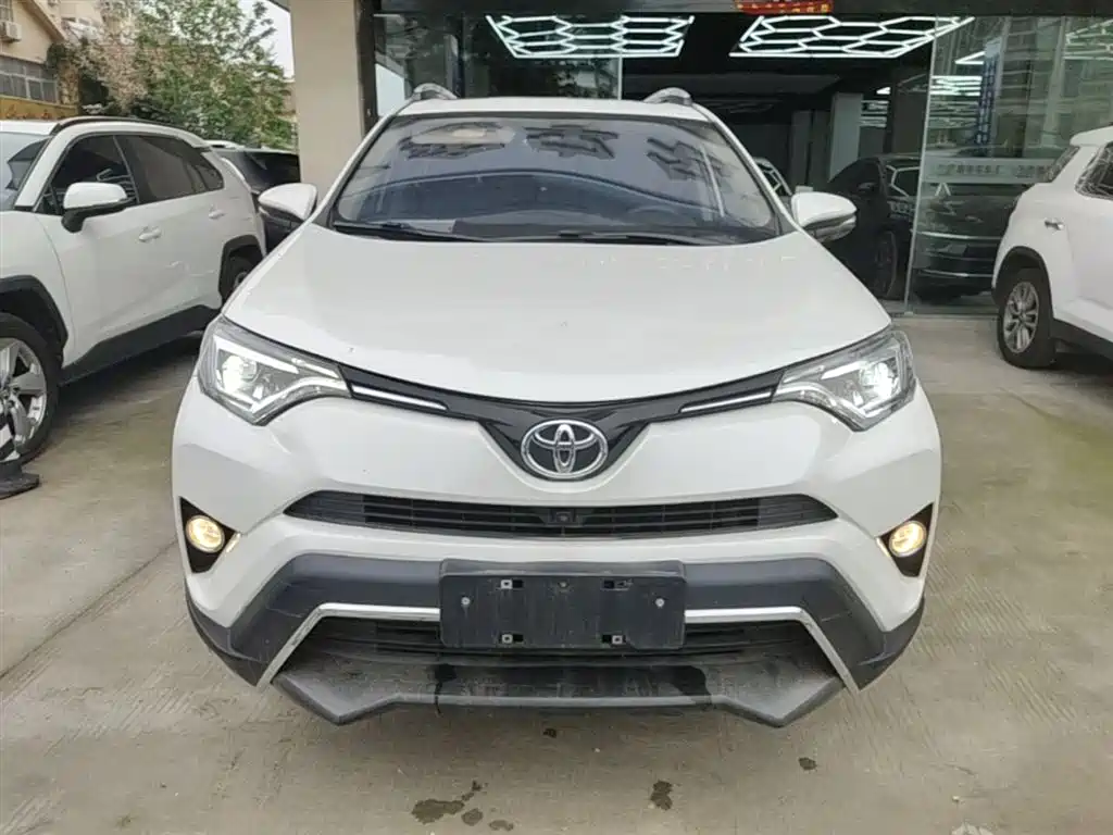 Toyota RAV4 Rongfang 2019 2.0L CVT 2WD Zhishang Edition China VI фото 3