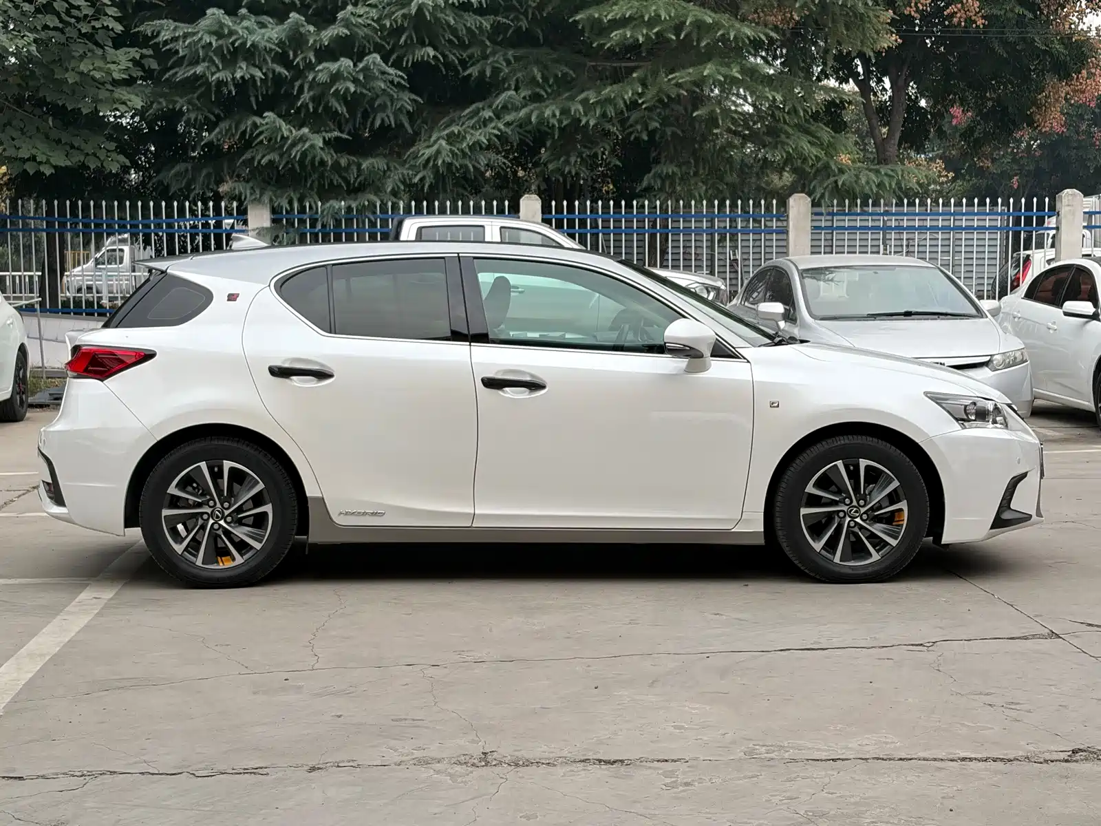 Фото 16 - Lexus CT