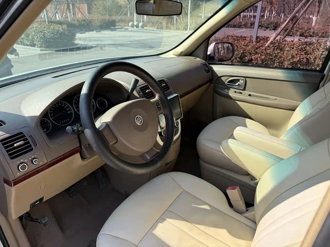 Buick GL8 2014 2.4L Classic Edition фото 5