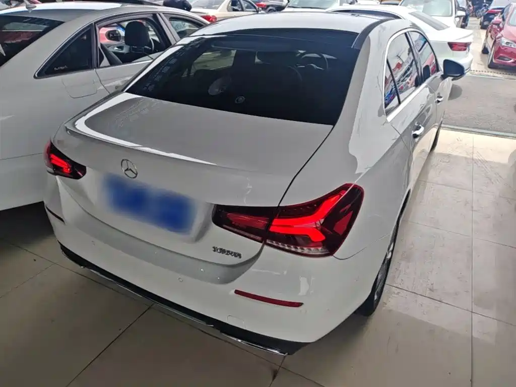 Mercedes-Benz A-Class 2020 A 200 L фото 7