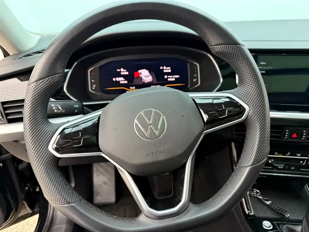 Volkswagen Passat 2024 330TSI Elite Edition фото 8