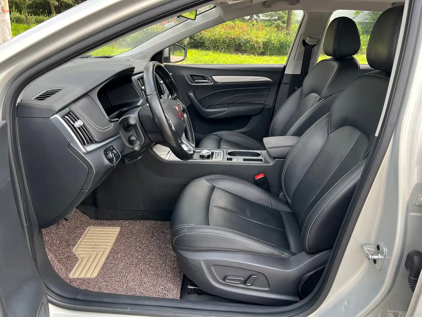 Roewe i6 New Energy 2018 2017 45T Hybrid Connected Smart Enjoyment Edition