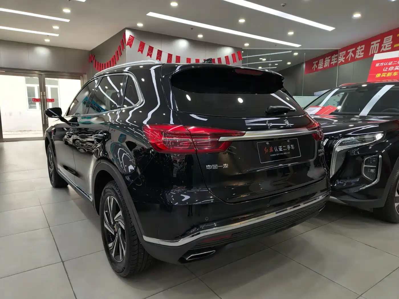 Hongqi HS5 2022 2.0T Smart Connect Premium Edition фото 10
